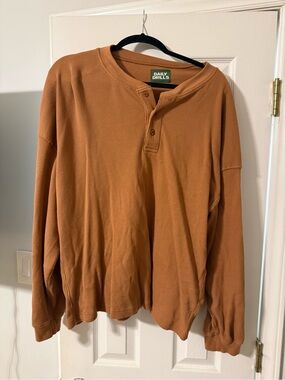 Daily Drills Thermal Henley with button top - EUC